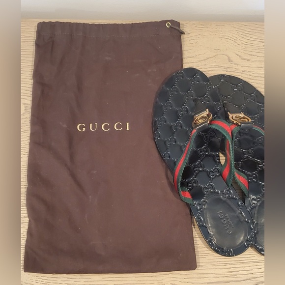 Gucci Thong monogram sandals (black) - Picture 3 of 3